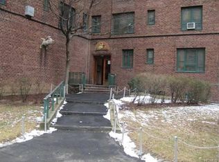 1520 Archer Rd, Bronx, NY 10462