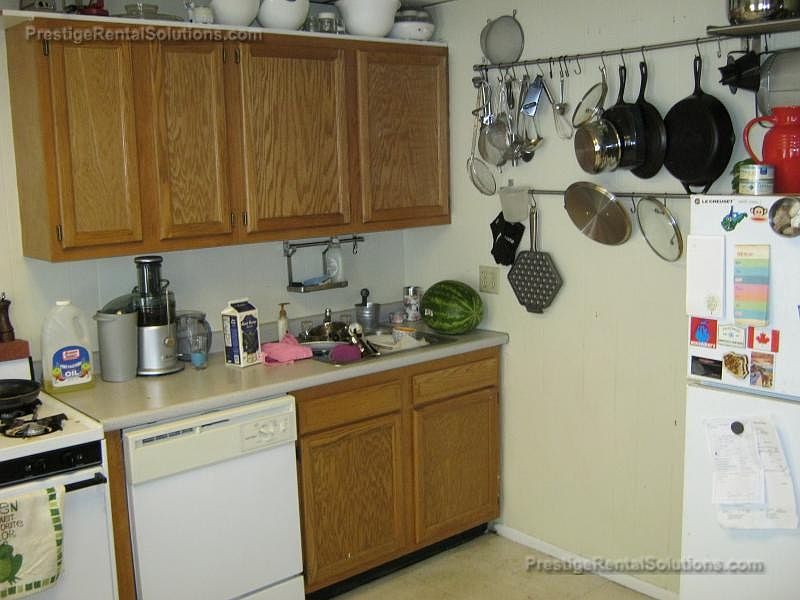 2nd image of 204 Green St