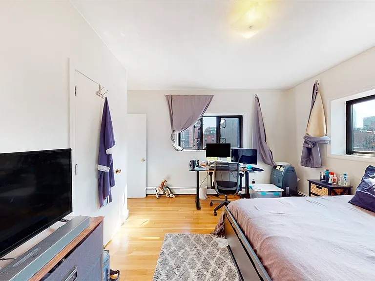 513 Beacon St #10 — Photo 16