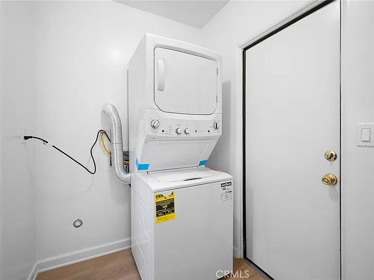 1233 Orange Grove Ave — Photo 9