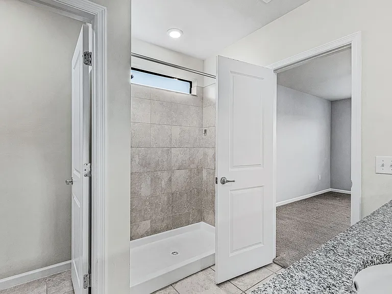 16033R Beachberry Dr — Photo 12