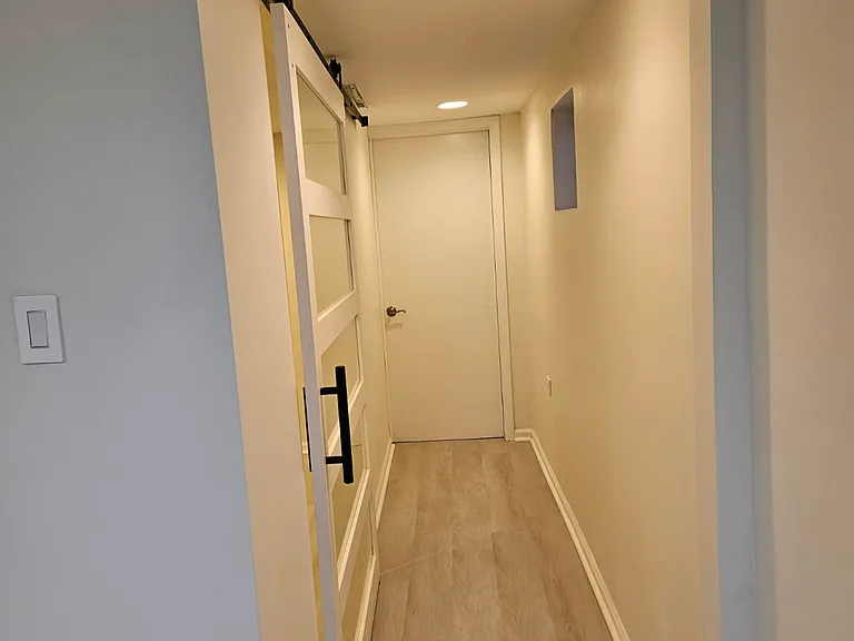 10351 Parkside Ave #BASEMENT — Photo 6