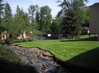 5012 SW Slavin Rd APT 6, Portland, OR 97239