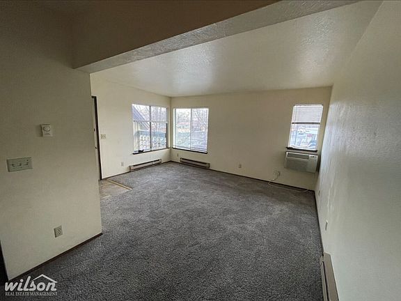 2nd image of 2000 W Lincoln Ave Unit 33
