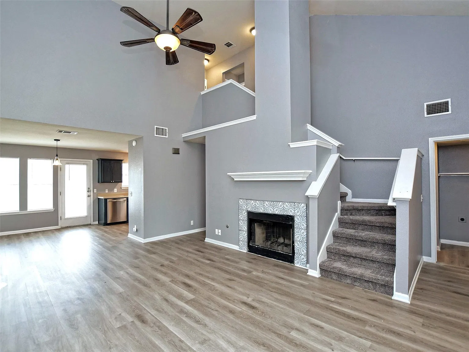 4 bed, 2.5 bath, 1668 sqft, $2,000 — Photo 4