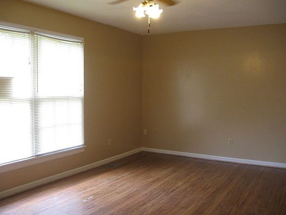 4th image of 7570 Horseshoe Bend Dr