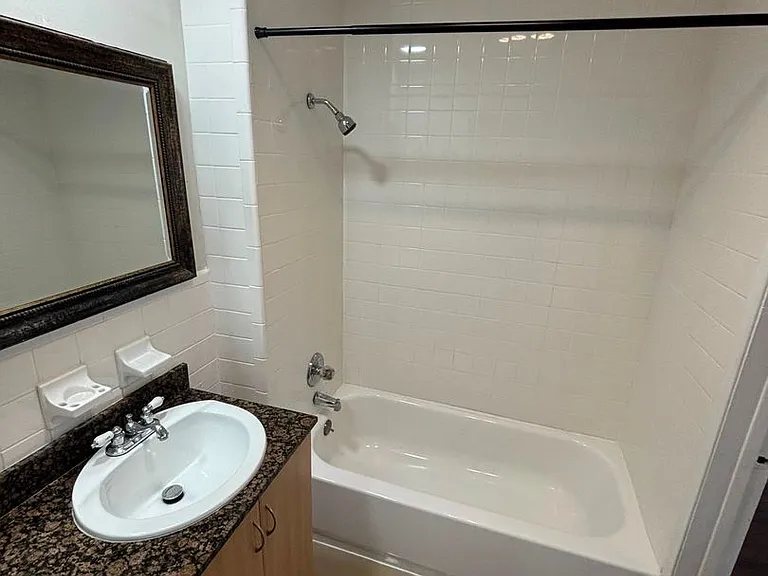 Bellagio Apartments — Photo 75