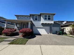527 Quincy Ave NE, Renton, WA 98059