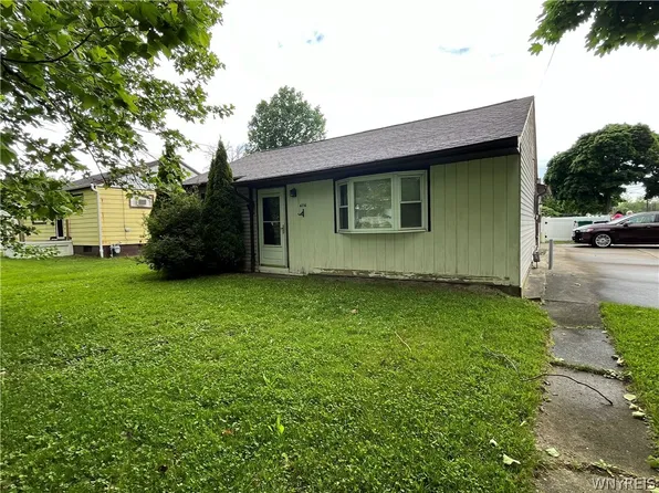 6716 Lindbergh Ave, Niagara Falls, NY 14304