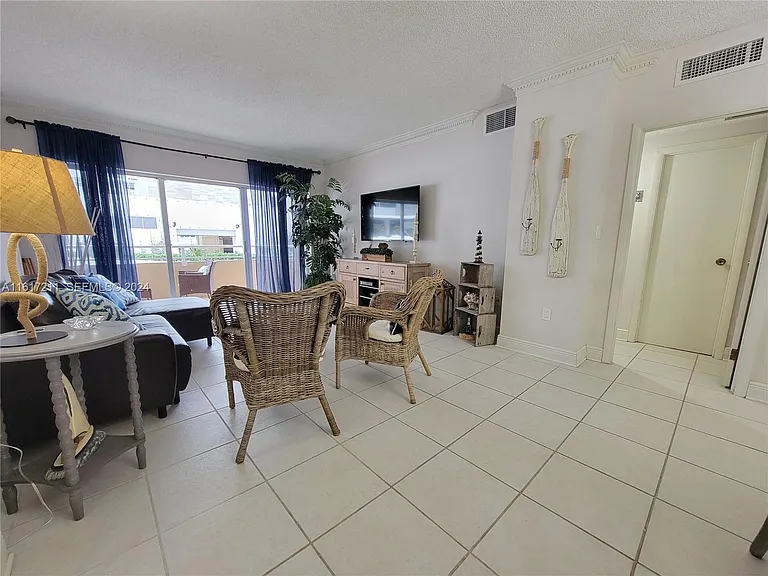 1980 S Ocean Dr #2C — Photo 7