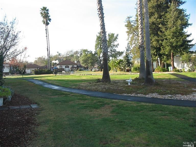 2nd image of 142 Wisteria Dr