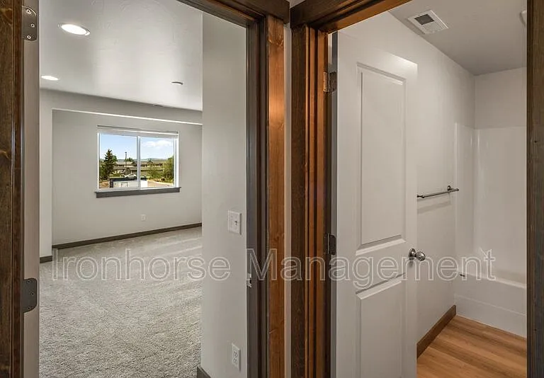2954 W Babcock St #B — Photo 22