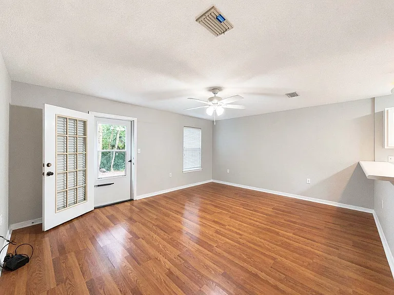 954 Scenic Oak Ln — Photo 3