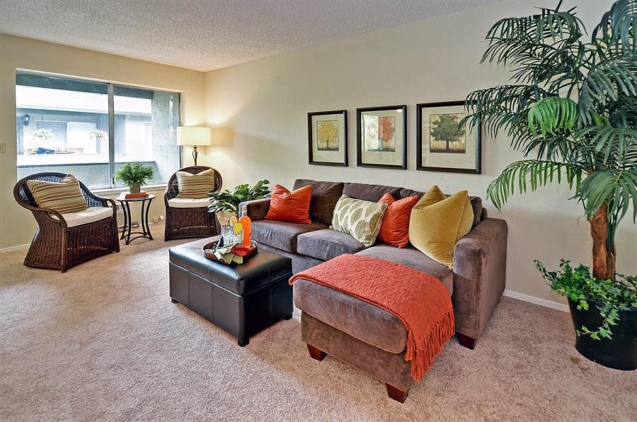 2nd image of 5888 El Zuparko Dr APT 4