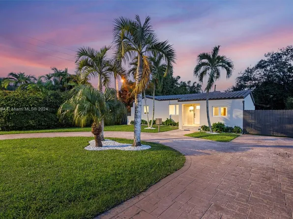 1070 NE 121st St, Biscayne Park, FL 33161