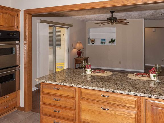 5th image of 46 Sea Park Dr