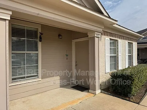 Glade Corners Photo 1