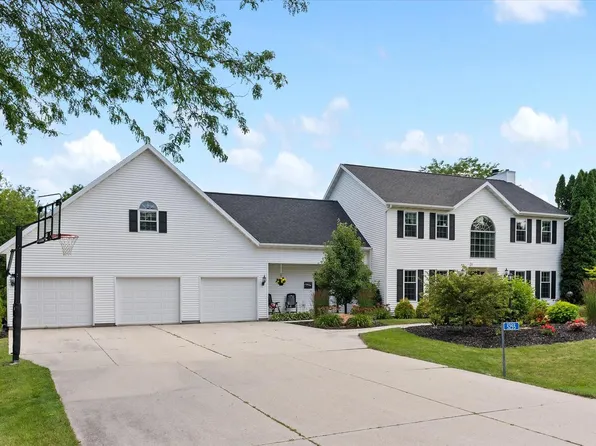 5255 Silver Fox RUN, Sheboygan, WI 53083