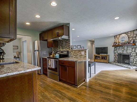 2nd image of 3664 Dawn Dr