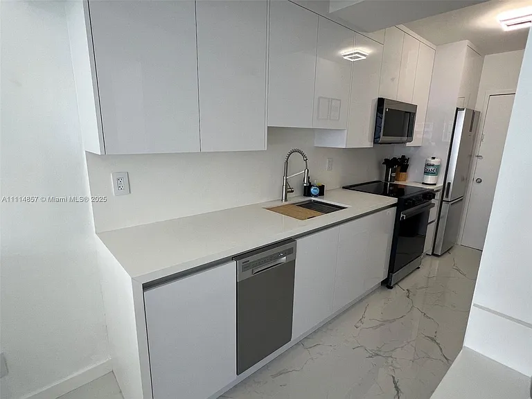 100 Lincoln Rd #1207 — Photo 7