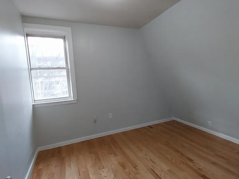 295-297 Beech St #3 — Photo 15