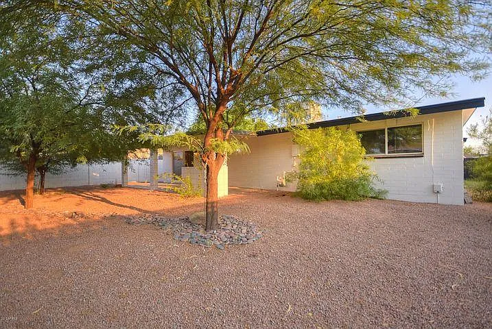 8726 E Montebello Ave — Photo 11