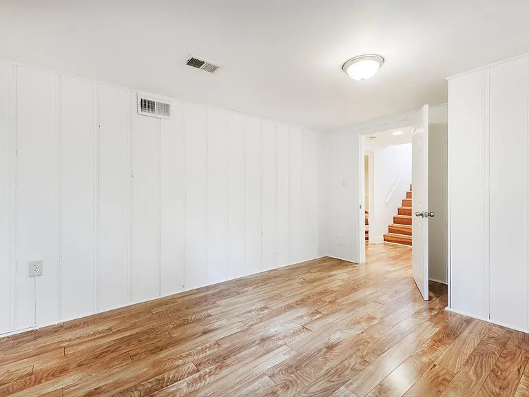Basement office/bedroom.