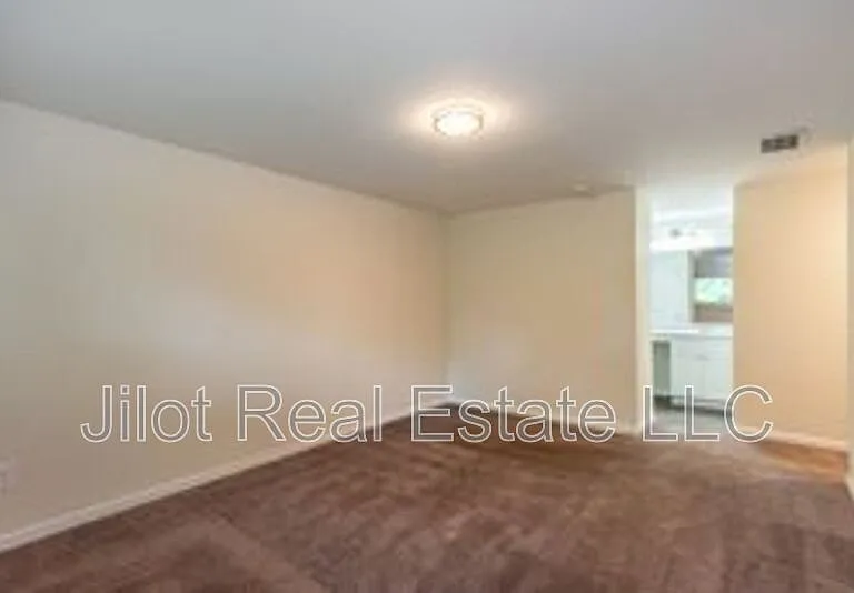 2015 Oak Park Ln — Photo 17