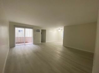 Tarzana Terrace Apartments, Tarzana, CA 91356