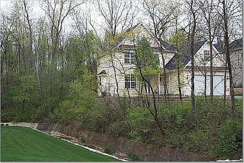 (2005)  339 Logan St