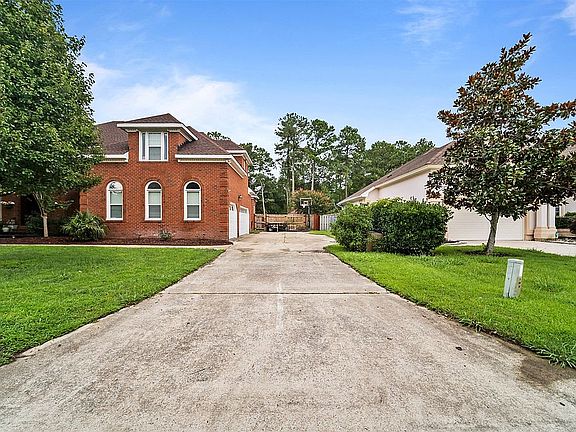 4th image of 916 Brasileno Ct