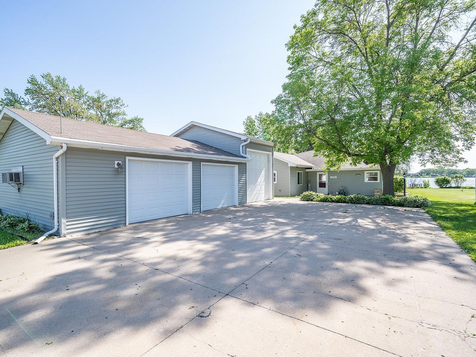 1693 Butte Des Morts Beach Rd, Neenah, WI 54956 MLS 50275455 Zillow