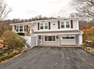3216 Cedarvale Rd, Nedrow, NY 13120
