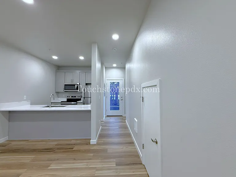 3323 SE 87th Ave — Photo 36