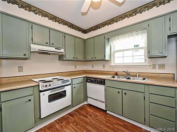 4th image of 8512 Castle Pine Ct