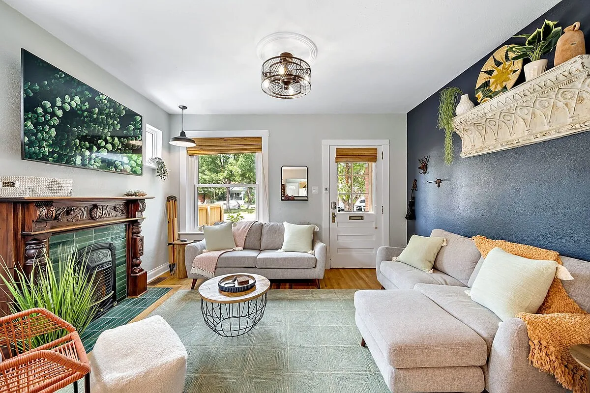 2 bed, 1.5 bath, 1400 sqft, $3,750 — Photo 2