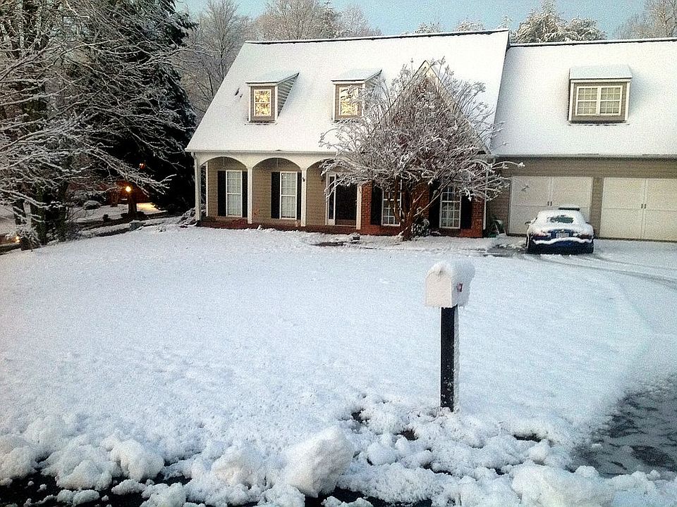 2nd image of 684 Doe Run Dr
