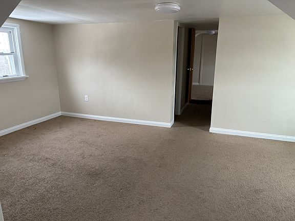 4th image of 142 Lopes Ln