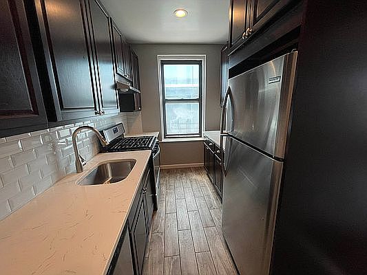 5th image of 42-37 Union St #40C