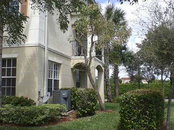 2nd image of 1000 Delray Lakes Dr