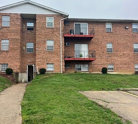 2nd image of 5456 Camelot Dr APT 7