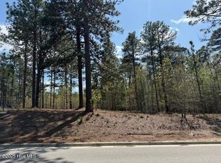 19 Ridgeland St, Pinehurst, NC 28374