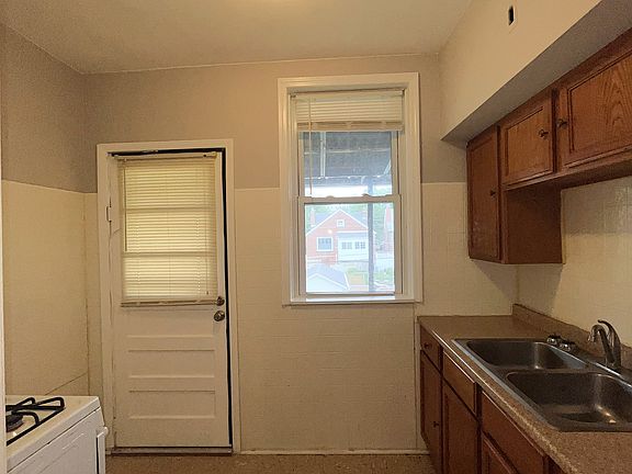 4th image of 5243 Bancroft Ave APT 2E