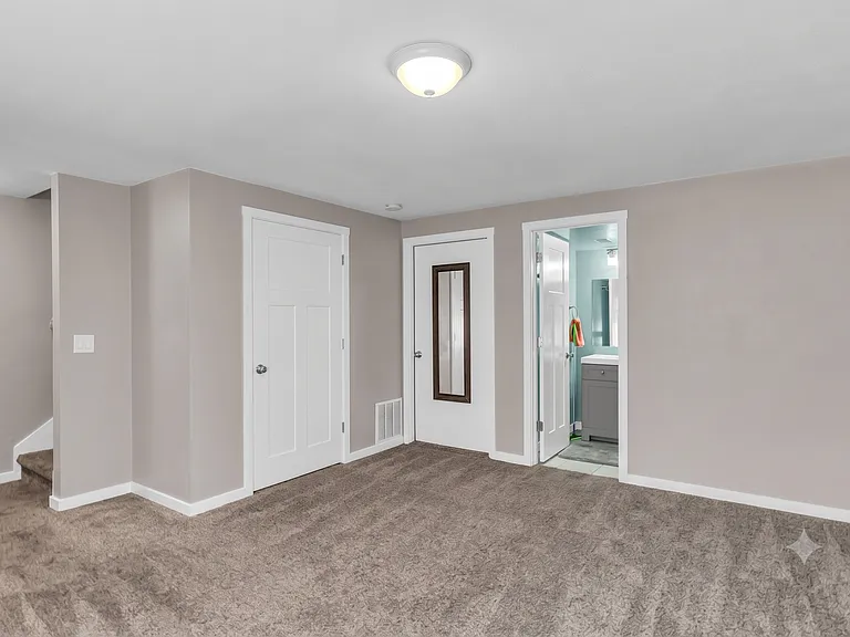 839 S 1760 E — Photo 18