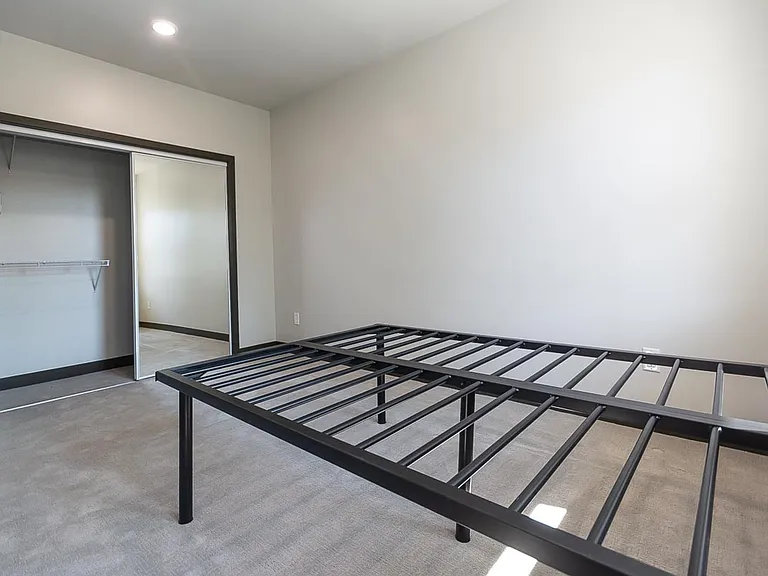 The Bentley Apartments — Photo 96