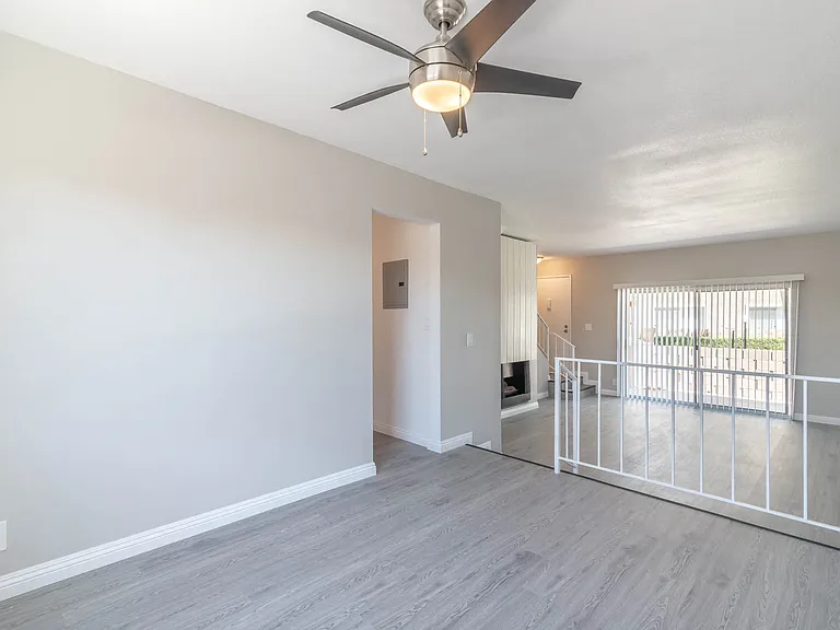 Racquet Club Apartments — Photo 53