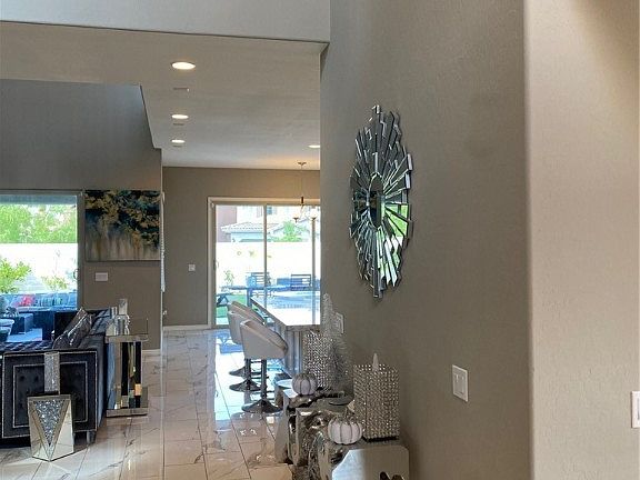 4th image of 320 Oakrun Ct