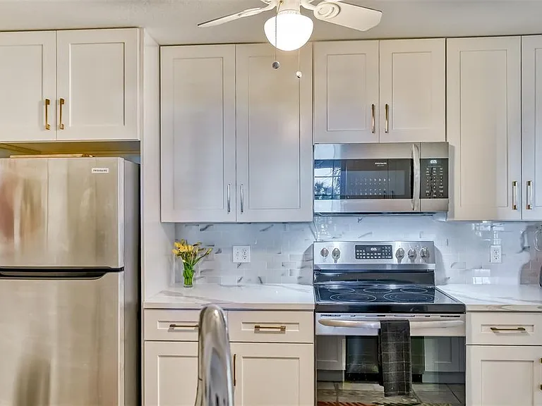 750 N Tamiami Trl #205 — Photo 15