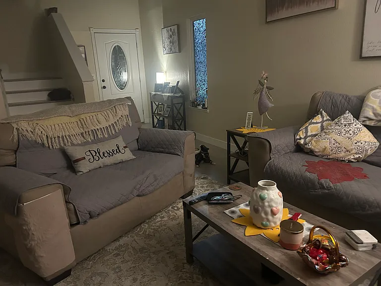 1253 Los Olivos Dr #8 — Photo 8
