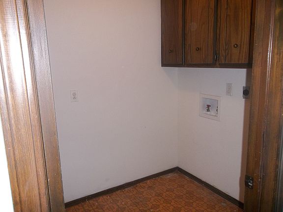 3rd image of 421-423 E Britton Ct